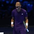 Felix Auger-Aliassime derrotou Ben Shelton nos ATP Finals em Turim por 2-1