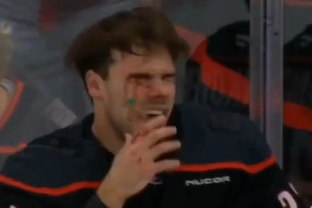 Quando o gelo se enche de sangue: mais um violento confronto na NHL