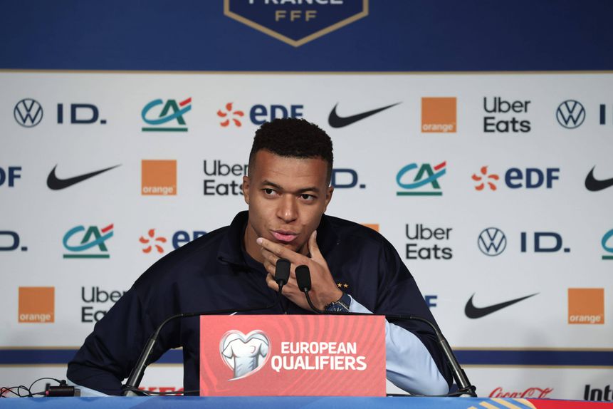 Mbappé diz que é preciso plantar um sorriso em que estará a ver o jogo - FOTO IMAGO