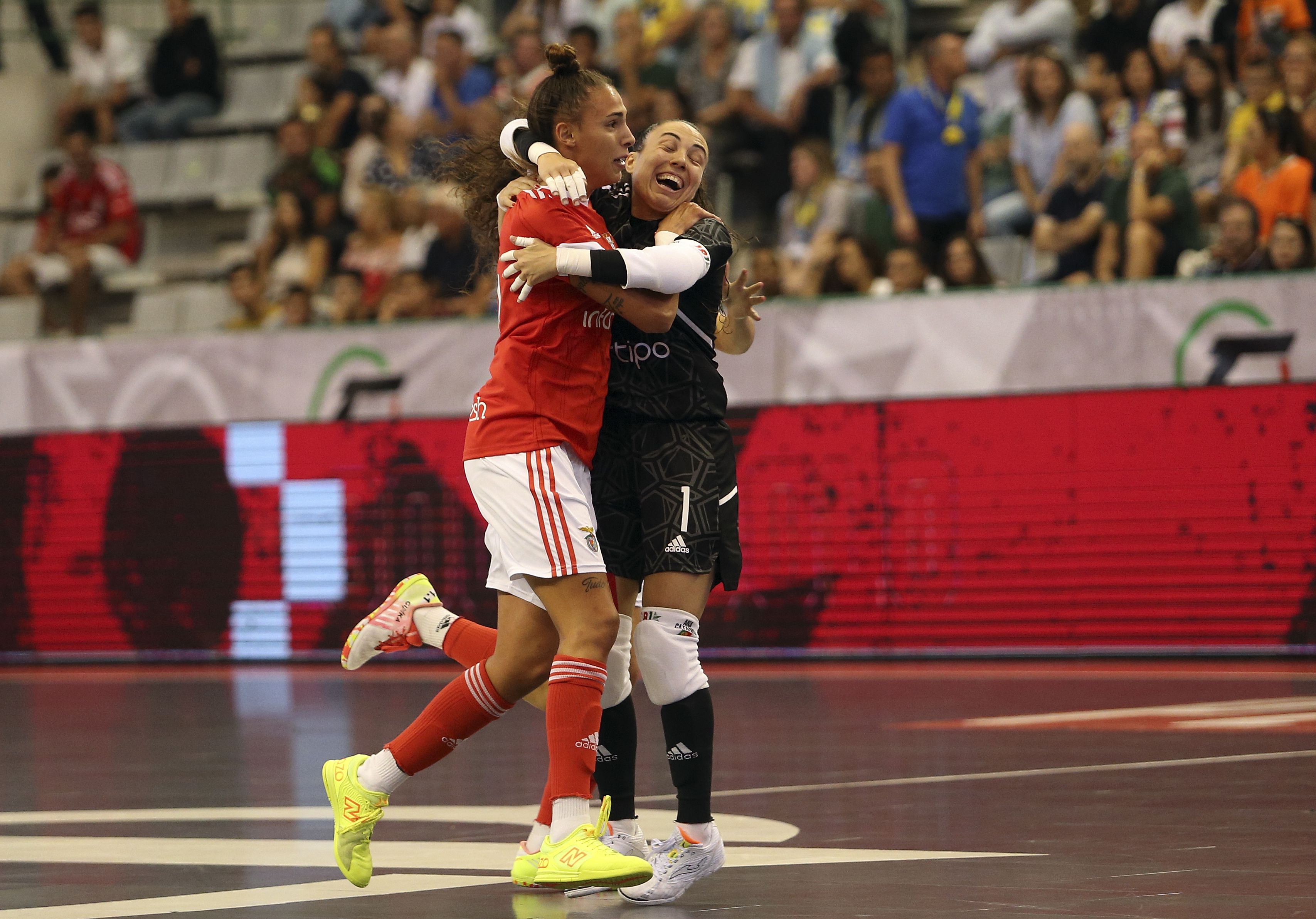 Hoje joga-se o Jogo 4 da final do Nacional de Futsal e Sporting pode ser  campeão na Luz - Futsal - SAPO Desporto