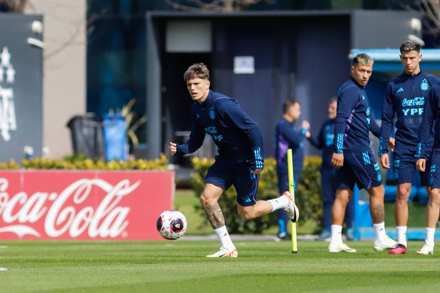 Ronaldo é o ídolo de Garnacho: «Quando chega à seleção tem de mudar»