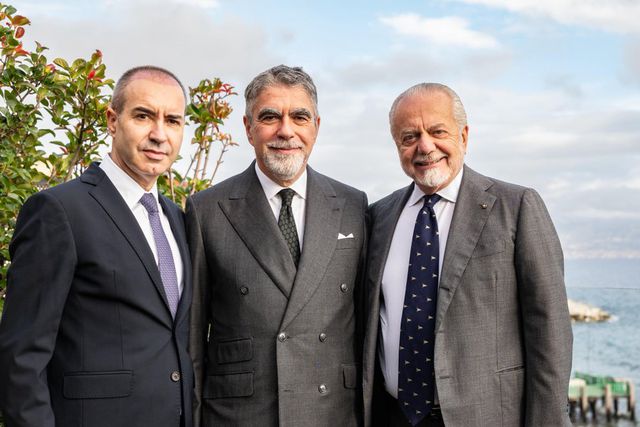 António Salvador e Aurelio De Laurentiis encontram-se antes do confronto em Nápoles