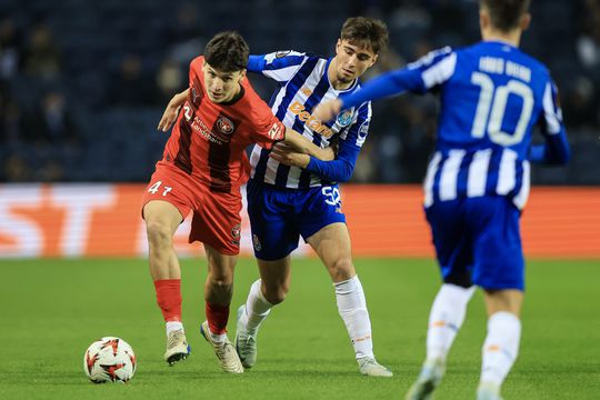 «Mete-me confusão que o FC Porto guarde substituições para depois dos 90»