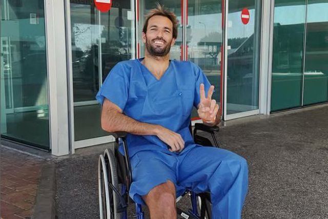 Frederico Morais operado após fratura a surfar