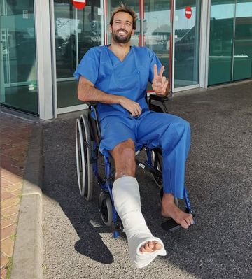 Frederico Morais operado após fratura a surfar