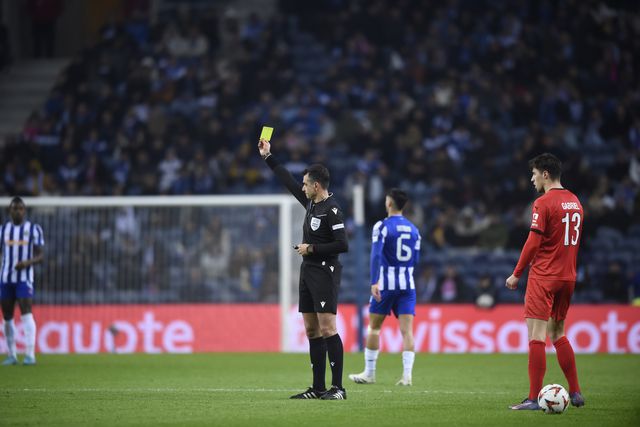 Duarte Gomes analisa arbitragem do FC Porto-Midtjylland