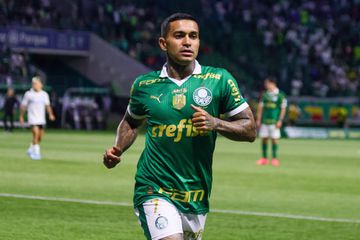 Lenda do Palmeiras rescinde contrato