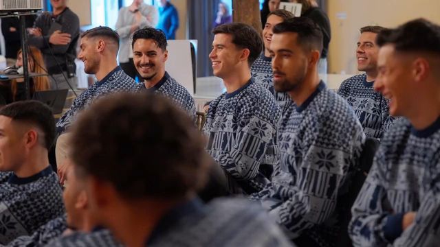 Risos e boa disposição nos bastidores do vídeo de Natal da 'La Famiglia Portista'