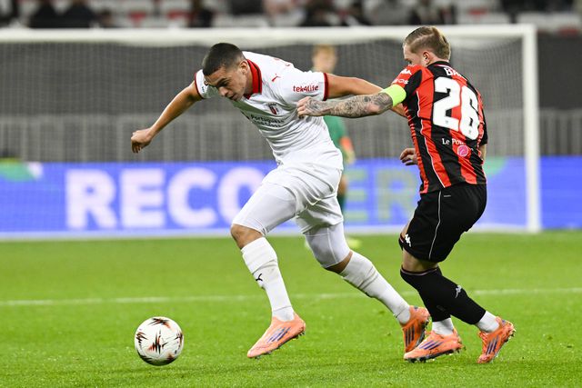 Amine El Ouazzani em ação pelo SC Braga em Nice