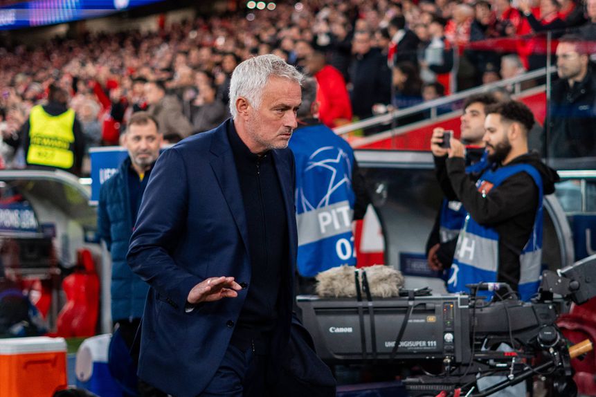 José Mourinho, treinador do Benfica