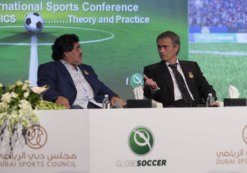 Maradona e José Mourinho em 2012 - Foto: IMAGO