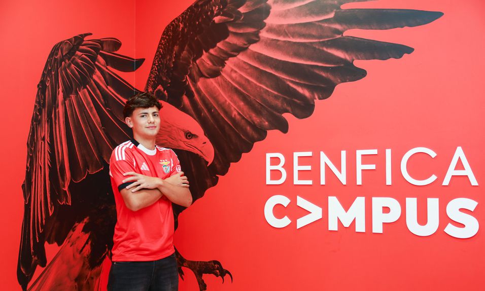 Jesus Aquilo — Foto SL Benfica