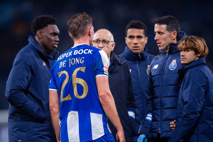 Luuk de Jong não voltará a jogar na presente temporada