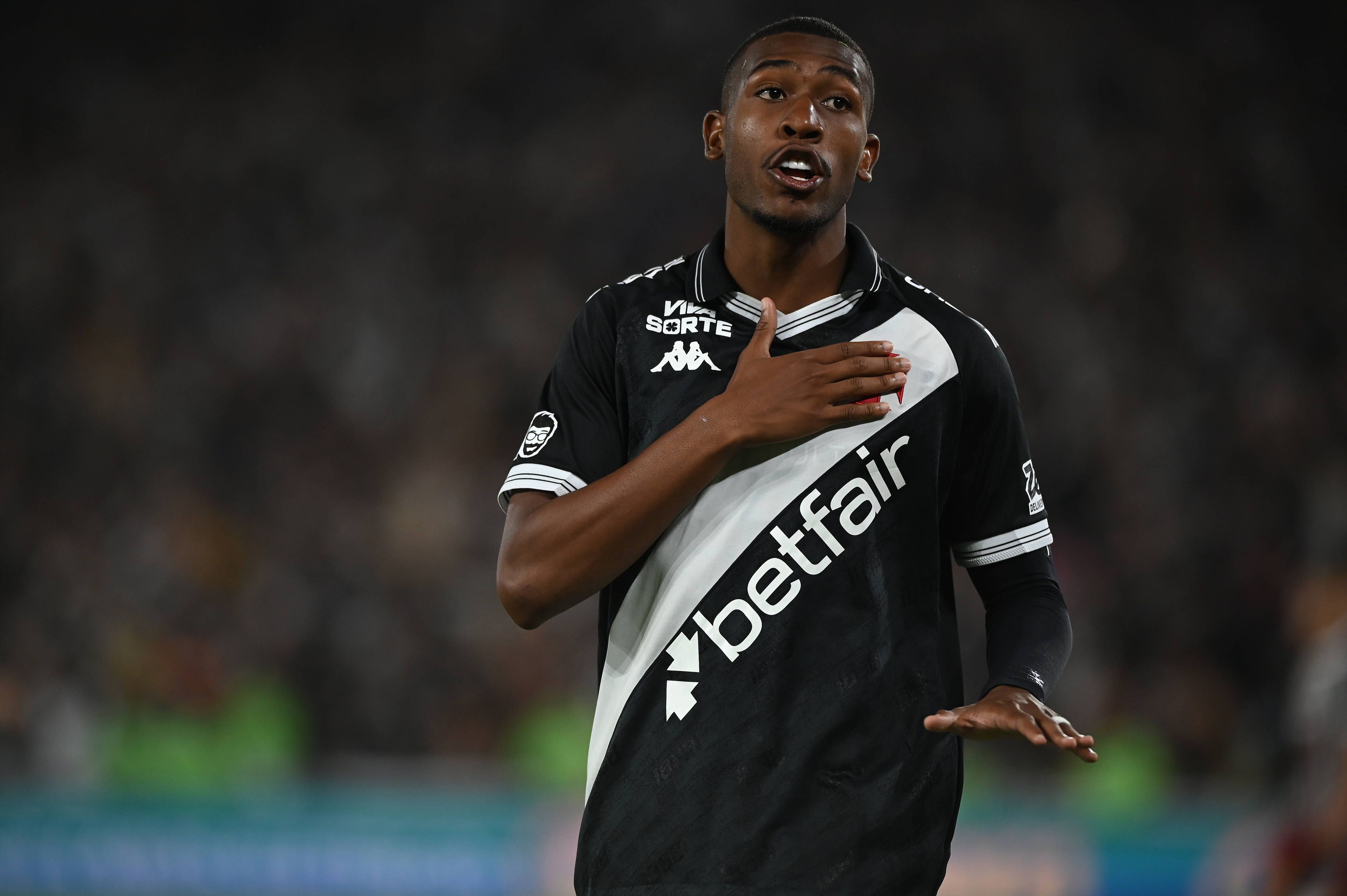 Rayan celebra golo marcado ao Fluminense na Taça do Brasil