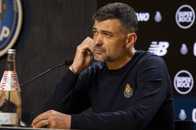 Sérgio Conceição causa discórdia no Barcelona