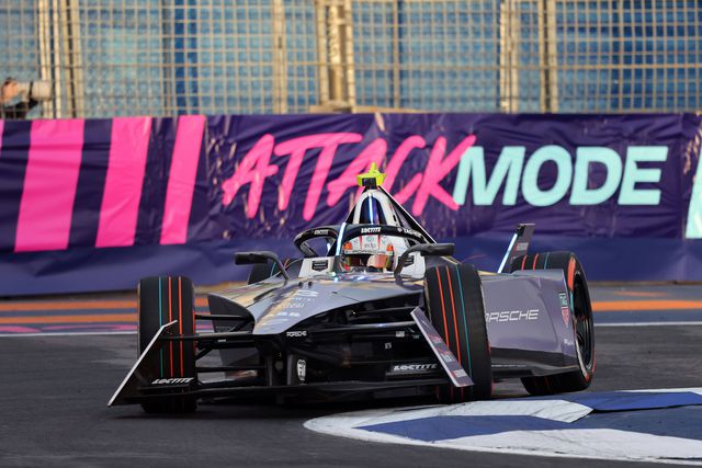 Félix da Costa começa temporada com acidente no E-Prix de México