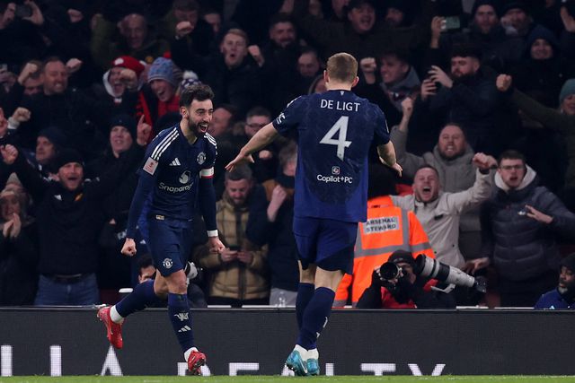 Bruno Fernandes a celebrar o seu golo no Emirates, o primeiro e único do Manchester United ao Arsenal