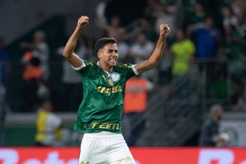 Mercado: Manchester City chega a acordo com o Palmeiras por Vitor Reis