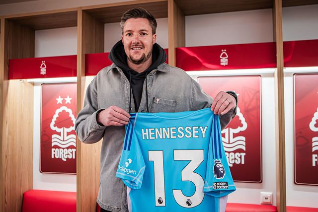 Wayne Hennessey apresentado como reforço do Nottingham Forest