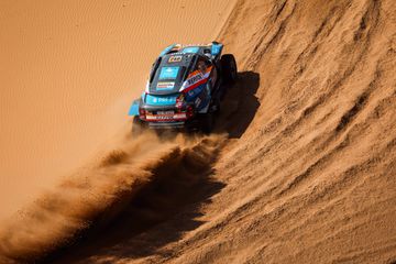 Dois portugueses no top-10 da etapa do Dakar