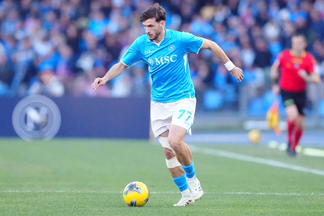 Kvaratskhelia prestes a ter luz verde para reforçar o PSG