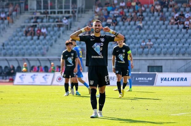 Jorginho durante a passagem pelo Valmiera, da Letónia - Foto: DR