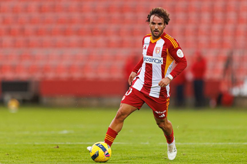 Antigo internacional jovem por Portugal está a despertar a atenção de clubes estrangeiros