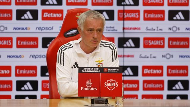 Mourinho anuncia três convocados para colmatar ausência de Otamendi