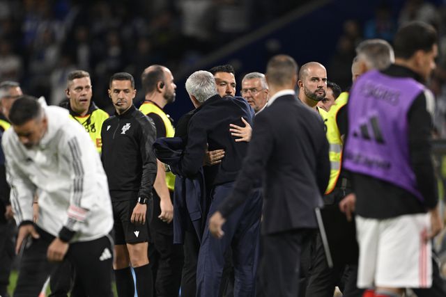 Francesco Farioli e José Mourinho no 0-0 do Dragão (Miguel Lemos/ Kapta+)
