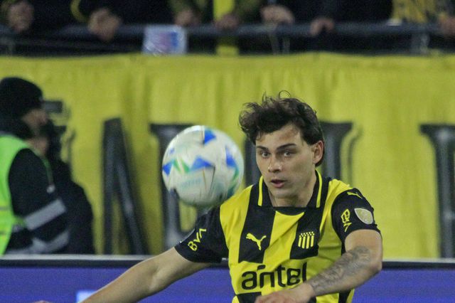 Nahuel Herrera, defesa-central do Peñarol - Foto Imago