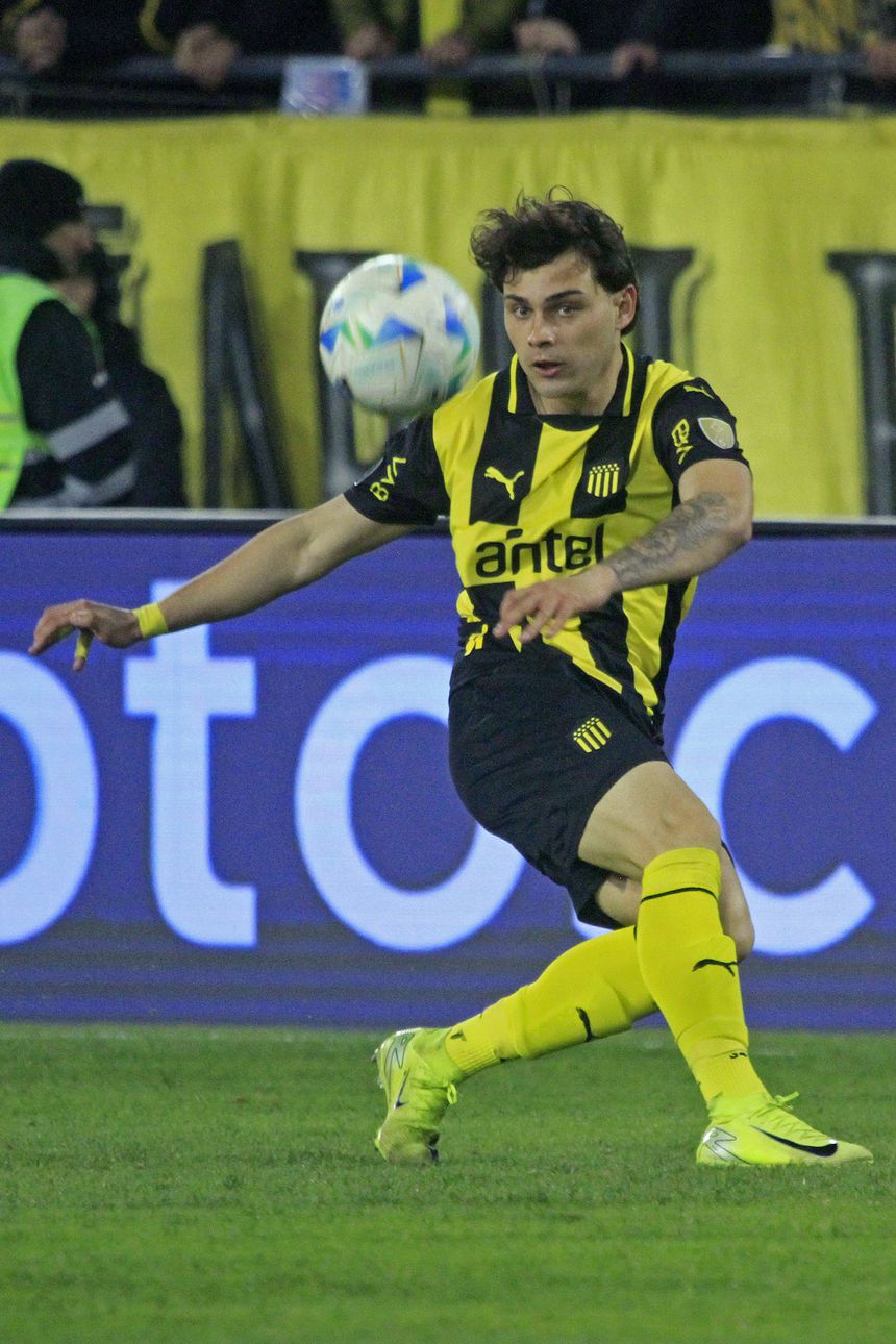 Nahuel Herrera, defesa-central do Peñarol - Foto Imago