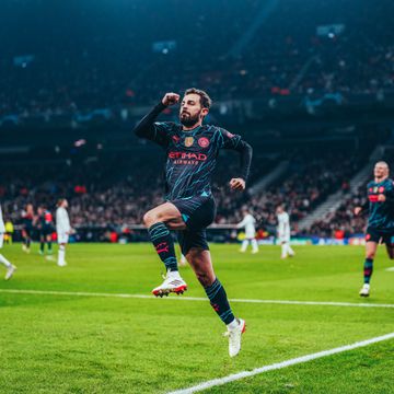 VÍDEO: toque de classe de Bernardo Silva devolve a vantagem ao Manchester City