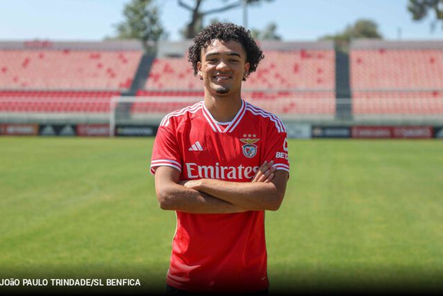 Martim Fortes regressa no Benfica