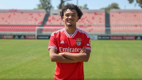 Martim Fortes regressa no Benfica