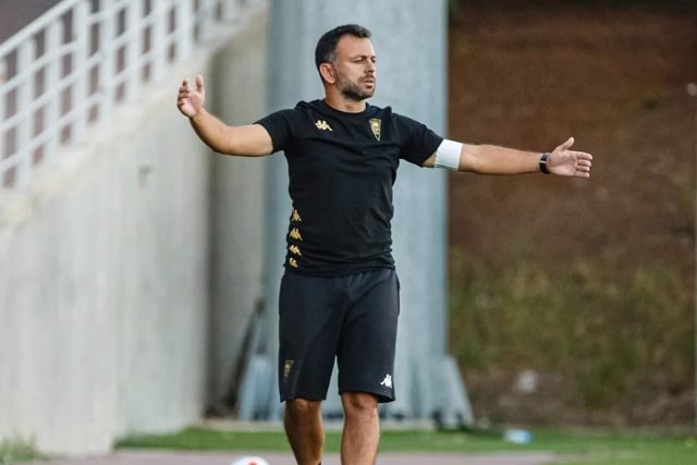 Ex-treinador do Benfica arrasador: «Sporting porta-se mal com os adversários no momento da derrota»