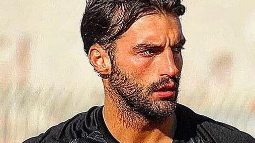 Jogador italiano condenado a prisão perpétua depois de matar a mulher