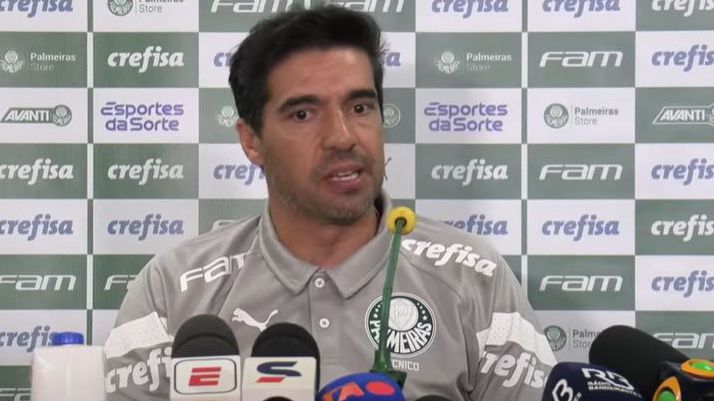 «O Palmeiras tem um treinador que é demasiado arrojado...»