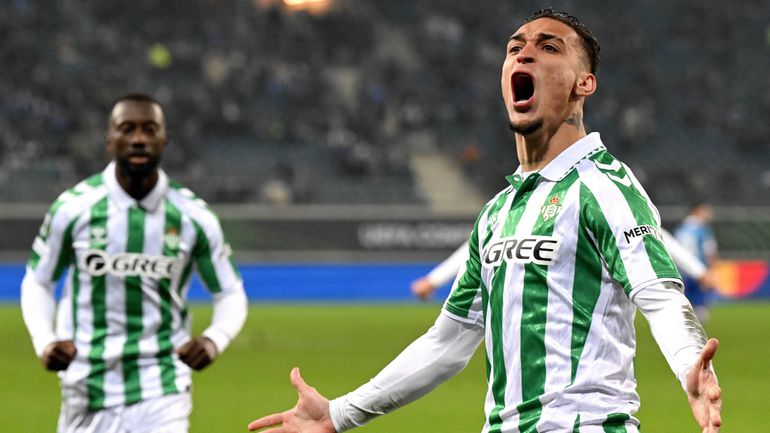 Antony está endiabrado e marcou na vitória do Betis