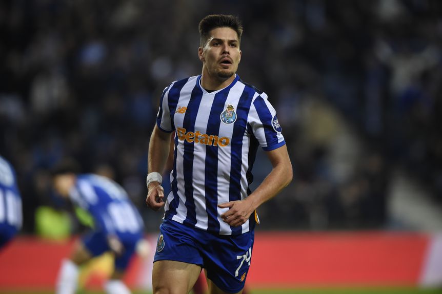 Francisco Moura festeja estreia a marcar com a camisola do FC Porto