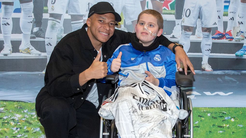 Mbappé e Lorenzo (Foto: Real Madrid)
