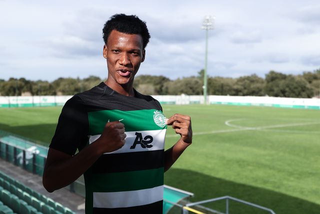 Mercado Sporting: Yvan Sebai oficializado