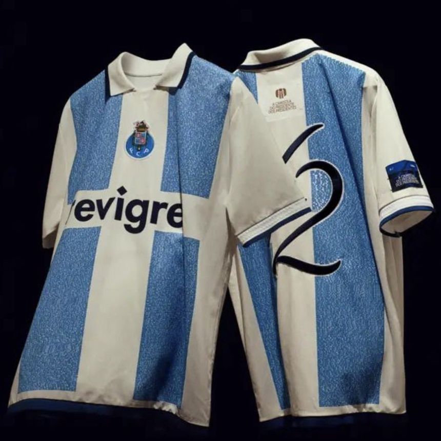 A camisola de homenagem a Pinto da Costa - Foto: FC Porto