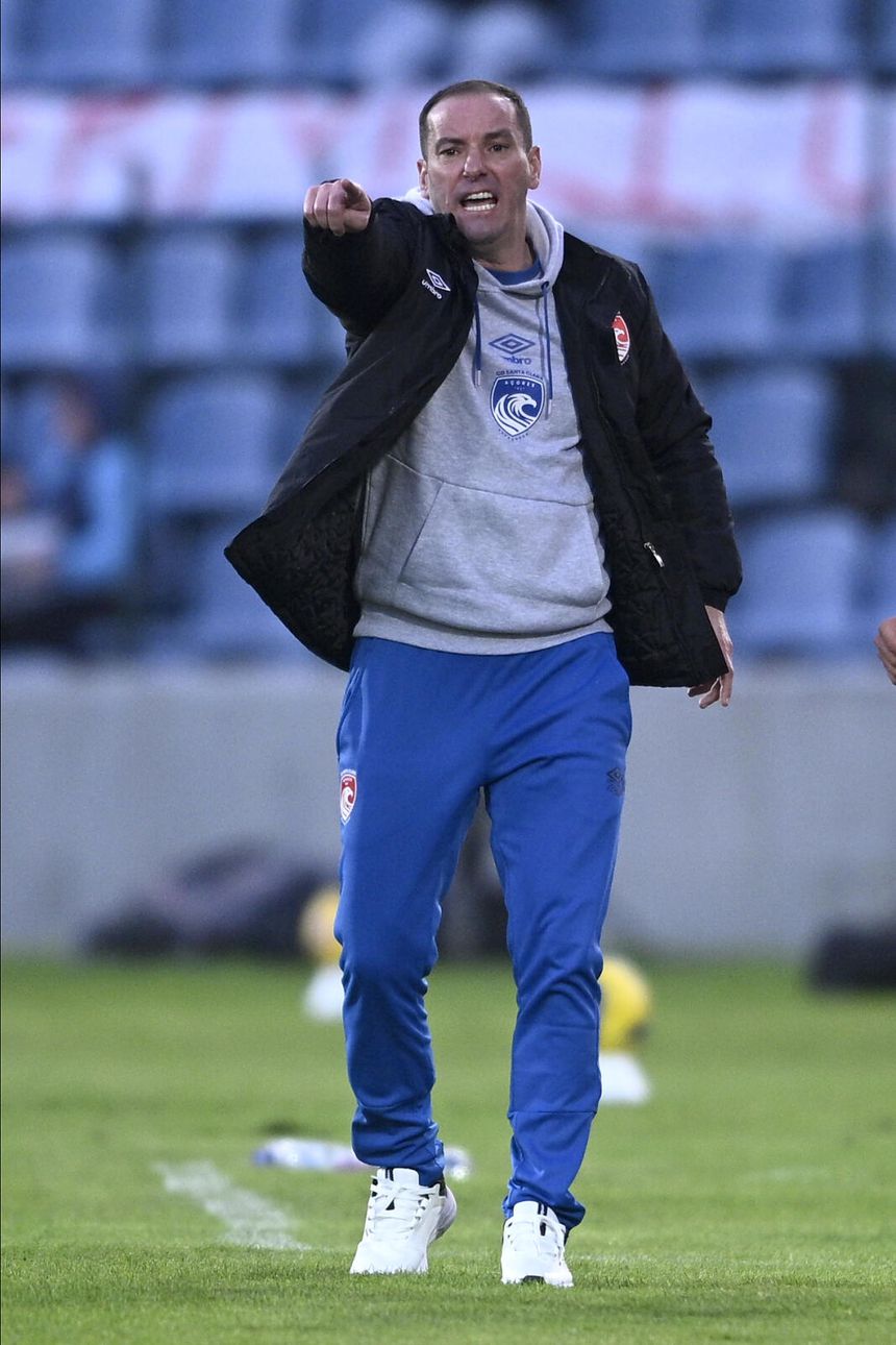 Petit, treinador do Santa Clara (foto: Miguel Lemos/Kapta+