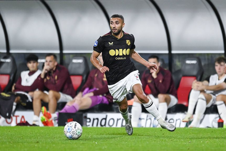 Labyad, aqui ao serviço do Utrecht (Países Baixos), é reforço do Corinthians