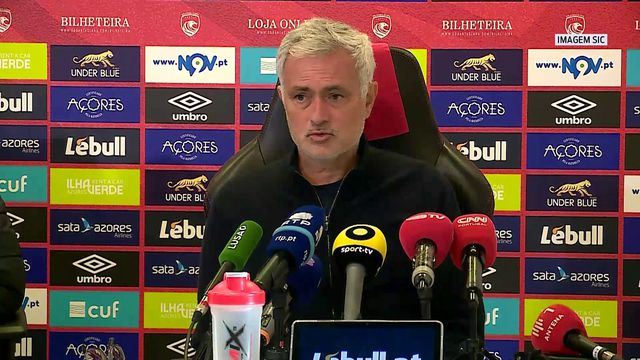 «Um jogador viu-me falar com Schjelderup e disse que os pitons, grandes ou pequenos, de nada valiam»