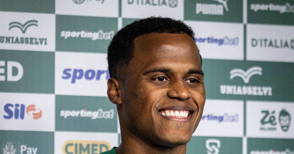 Arias apresentado como reforço de Abel com o «desejo de voltar a ser campeão»