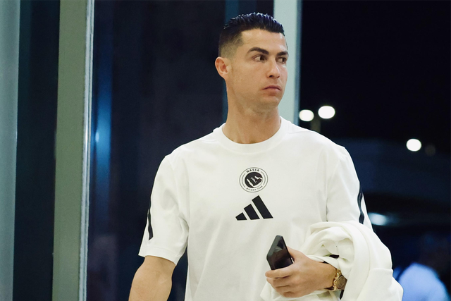 Cristiano Ronaldo em viagem (Foto: Al Nassr/X)