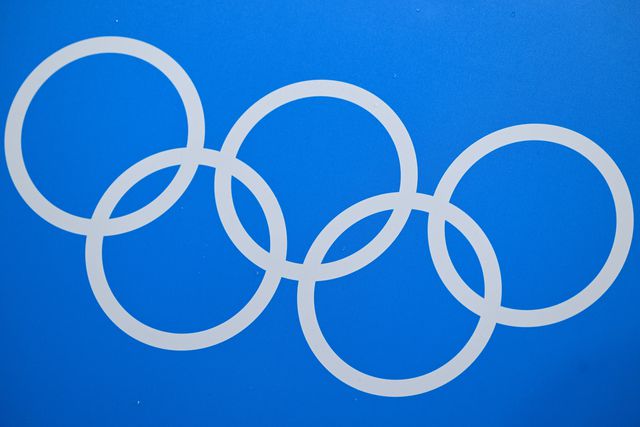 Comité Olímpico acusado de vender t-shirts... da era nazi