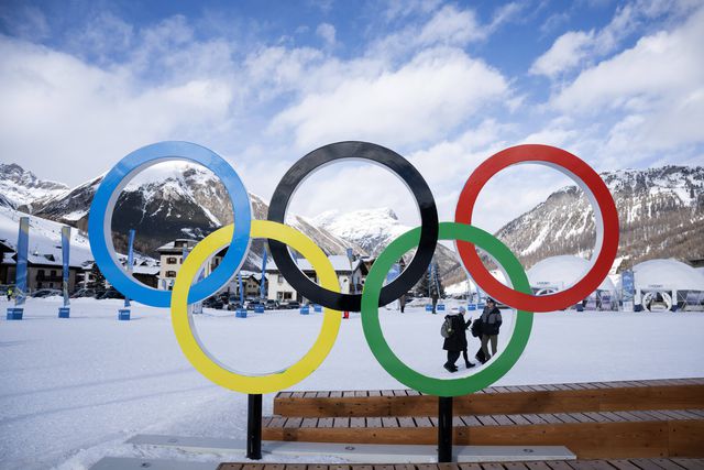 Esgotaram em 3 dias: vila olímpica atravessa 'crise' de... preservativos