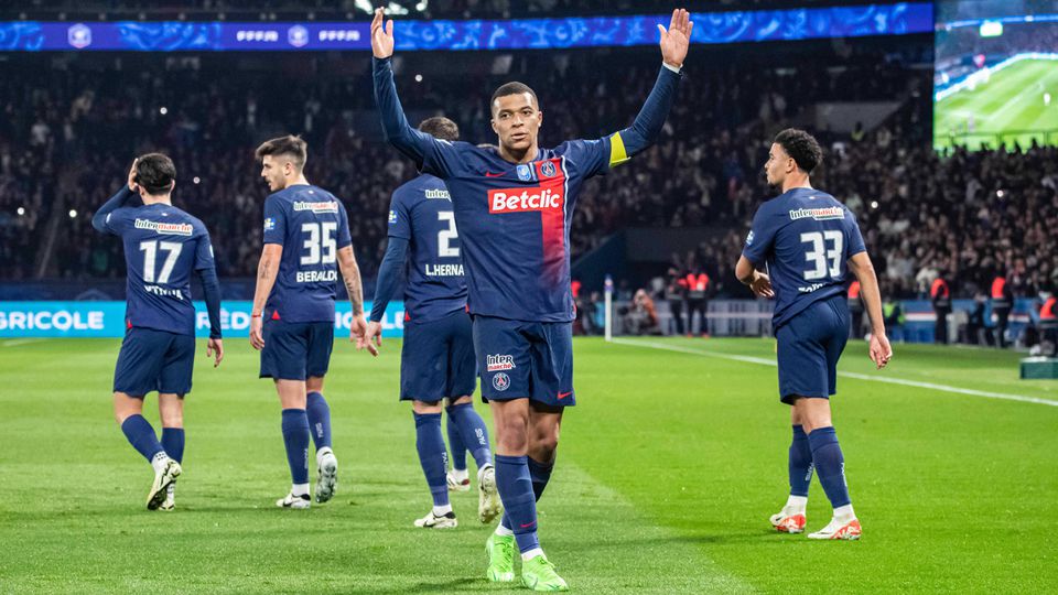 Taça de França: PSG vence Nice com golo de Mbappé e está nas meias (vídeo)